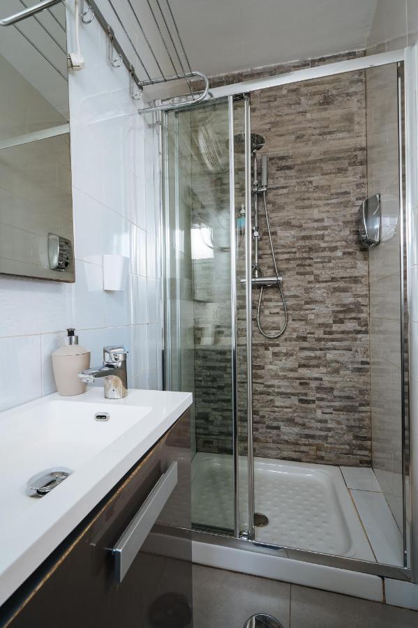 Atico Lujo Junto A La Catedral. Giralda Apartment Seville Luaran gambar